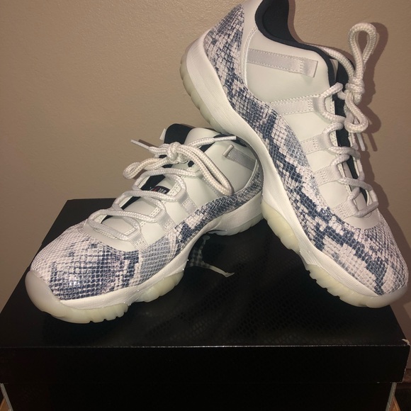 Jordan Other - Jordan 11 Low “Light Bone”